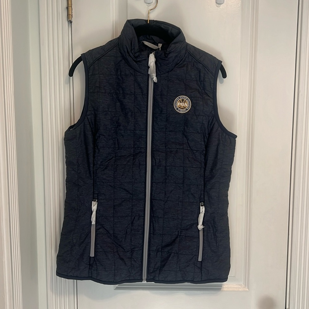 Women’s size M Cutter & Buck Primaloft packable vest with PGA logo
